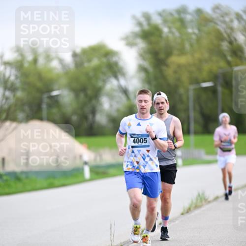 07.04.2024 - 43. Internationalen Wilhelmsburger Insellauf Dr. Thomas Lammeyer http://msf.ph/oto/6046556 07.04.2024 11:07:51 Laufen 4005 meine-sportfotos.de