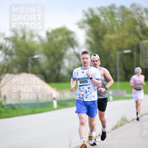 07.04.2024 - 43. Internationalen Wilhelmsburger Insellauf Dr. Thomas Lammeyer http://msf.ph/oto/6046559 07.04.2024 11:07:51 Laufen 4005 meine-sportfotos.de