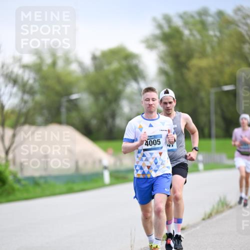 07.04.2024 - 43. Internationalen Wilhelmsburger Insellauf Dr. Thomas Lammeyer http://msf.ph/oto/6046563 07.04.2024 11:07:52 Laufen 4005 meine-sportfotos.de