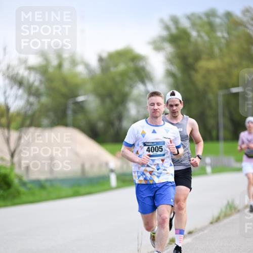 07.04.2024 - 43. Internationalen Wilhelmsburger Insellauf Dr. Thomas Lammeyer http://msf.ph/oto/6046565 07.04.2024 11:07:52 Laufen 4005 meine-sportfotos.de