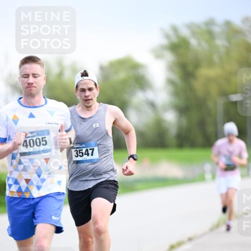 07.04.2024 - 43. Internationalen Wilhelmsburger Insellauf Dr. Thomas Lammeyer http://msf.ph/oto/6046590 07.04.2024 11:07:54 Laufen 4005, 3547 meine-sportfotos.de