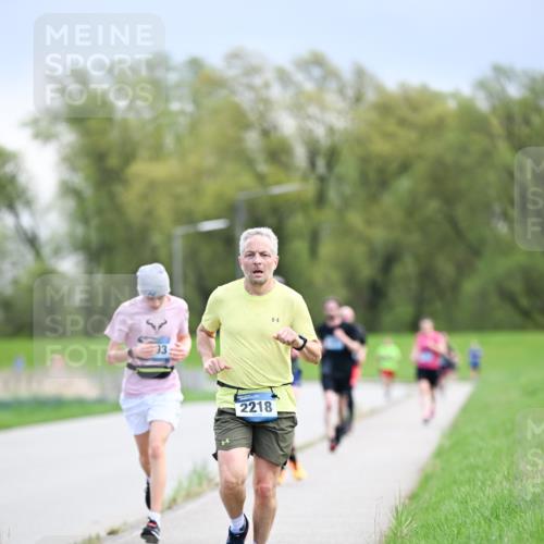 07.04.2024 - 43. Internationalen Wilhelmsburger Insellauf Dr. Thomas Lammeyer http://msf.ph/oto/6046602 07.04.2024 11:07:55 Laufen 33, 2218 meine-sportfotos.de