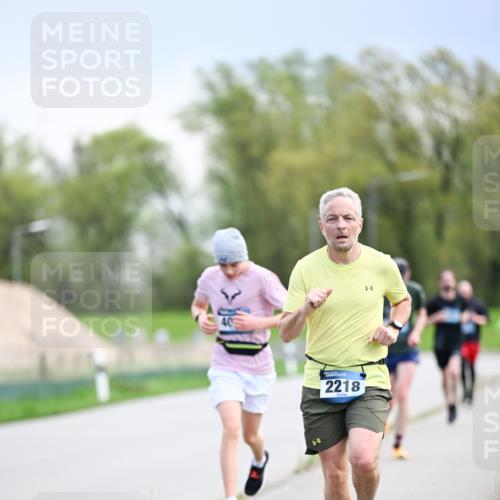 07.04.2024 - 43. Internationalen Wilhelmsburger Insellauf Dr. Thomas Lammeyer http://msf.ph/oto/6046618 07.04.2024 11:07:56 Laufen 2218 meine-sportfotos.de