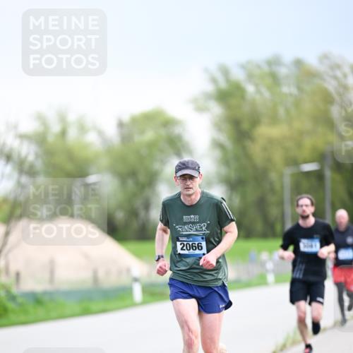 07.04.2024 - 43. Internationalen Wilhelmsburger Insellauf Dr. Thomas Lammeyer http://msf.ph/oto/6046644 07.04.2024 11:08:01 Laufen 20, 2066 meine-sportfotos.de