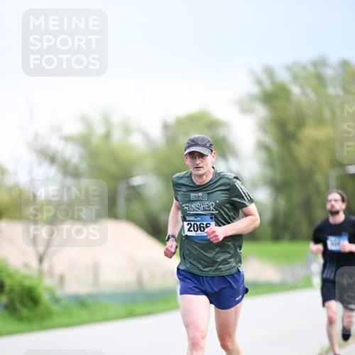 07.04.2024 - 43. Internationalen Wilhelmsburger Insellauf Dr. Thomas Lammeyer http://msf.ph/oto/6046655 07.04.2024 11:08:02 Laufen 206 meine-sportfotos.de
