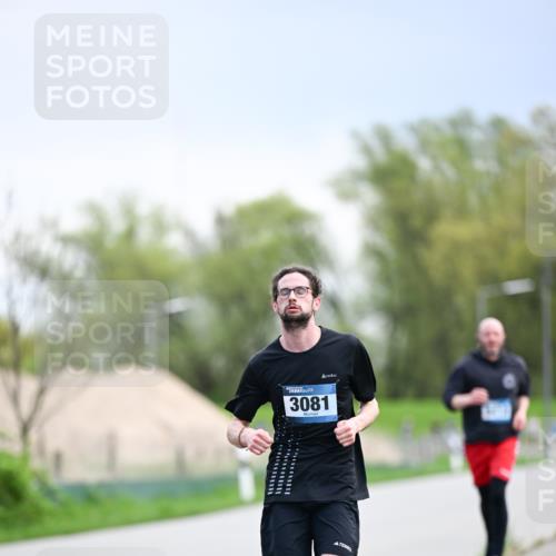07.04.2024 - 43. Internationalen Wilhelmsburger Insellauf Dr. Thomas Lammeyer http://msf.ph/oto/6046685 07.04.2024 11:08:05 Laufen 3081 meine-sportfotos.de