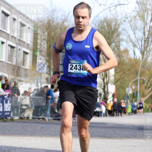 07.04.2024 - 43. Internationalen Wilhelmsburger Insellauf Strokosch-Dieckow http://msf.ph/oto/6046689 07.04.2024 11:20:58 Ziel 2438, 3950, 4359 meine-sportfotos.de