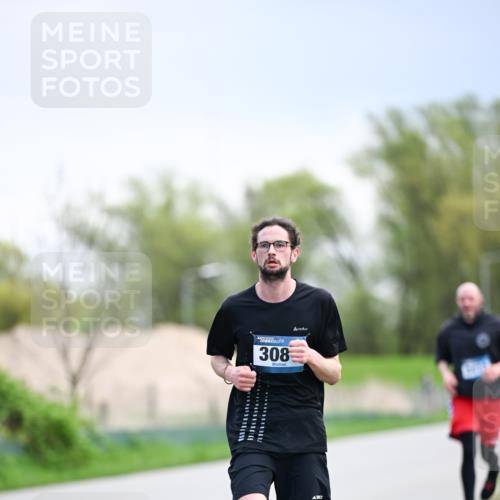 07.04.2024 - 43. Internationalen Wilhelmsburger Insellauf Dr. Thomas Lammeyer http://msf.ph/oto/6046693 07.04.2024 11:08:05 Laufen 308 meine-sportfotos.de