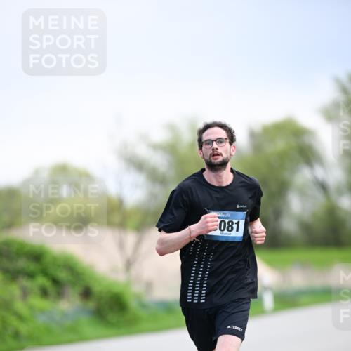 07.04.2024 - 43. Internationalen Wilhelmsburger Insellauf Dr. Thomas Lammeyer http://msf.ph/oto/6046701 07.04.2024 11:08:06 Laufen 081 meine-sportfotos.de