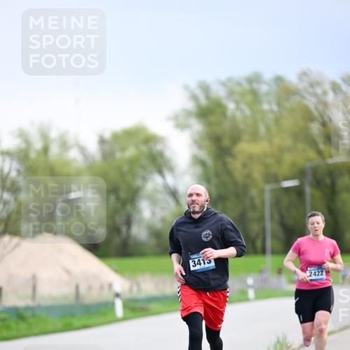 07.04.2024 - 43. Internationalen Wilhelmsburger Insellauf Dr. Thomas Lammeyer http://msf.ph/oto/6046708 07.04.2024 11:08:07 Laufen 3415, 2422 meine-sportfotos.de