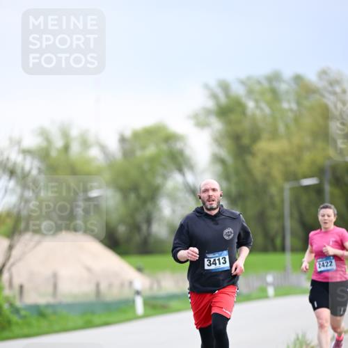 07.04.2024 - 43. Internationalen Wilhelmsburger Insellauf Dr. Thomas Lammeyer http://msf.ph/oto/6046712 07.04.2024 11:08:08 Laufen 3413, 2422 meine-sportfotos.de