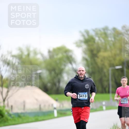 07.04.2024 - 43. Internationalen Wilhelmsburger Insellauf Dr. Thomas Lammeyer http://msf.ph/oto/6046715 07.04.2024 11:08:08 Laufen 3413, 2422 meine-sportfotos.de