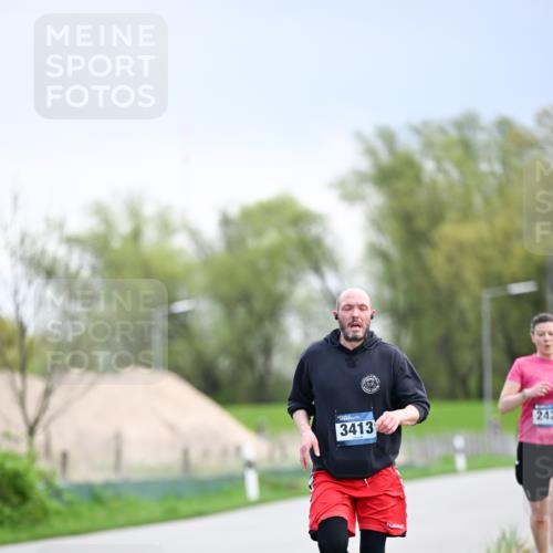 07.04.2024 - 43. Internationalen Wilhelmsburger Insellauf Dr. Thomas Lammeyer http://msf.ph/oto/6046716 07.04.2024 11:08:08 Laufen 3413, 242 meine-sportfotos.de