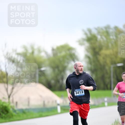 07.04.2024 - 43. Internationalen Wilhelmsburger Insellauf Dr. Thomas Lammeyer http://msf.ph/oto/6046719 07.04.2024 11:08:08 Laufen 3413 meine-sportfotos.de