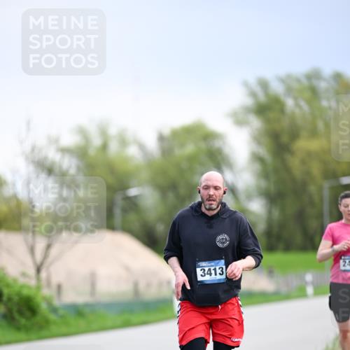 07.04.2024 - 43. Internationalen Wilhelmsburger Insellauf Dr. Thomas Lammeyer http://msf.ph/oto/6046724 07.04.2024 11:08:09 Laufen 3413, 24 meine-sportfotos.de