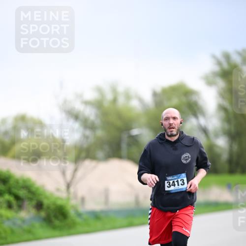 07.04.2024 - 43. Internationalen Wilhelmsburger Insellauf Dr. Thomas Lammeyer http://msf.ph/oto/6046732 07.04.2024 11:08:09 Laufen 3413 meine-sportfotos.de