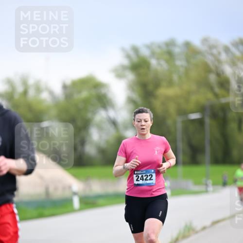 07.04.2024 - 43. Internationalen Wilhelmsburger Insellauf Dr. Thomas Lammeyer http://msf.ph/oto/6046738 07.04.2024 11:08:11 Laufen 2422 meine-sportfotos.de
