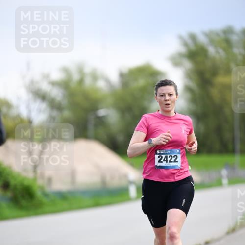 07.04.2024 - 43. Internationalen Wilhelmsburger Insellauf Dr. Thomas Lammeyer http://msf.ph/oto/6046752 07.04.2024 11:08:12 Laufen 2422 meine-sportfotos.de