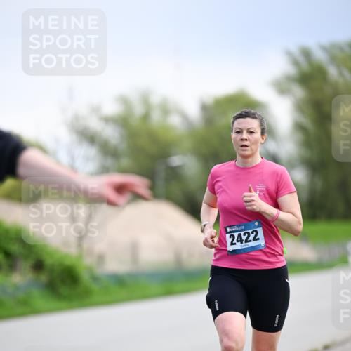 07.04.2024 - 43. Internationalen Wilhelmsburger Insellauf Dr. Thomas Lammeyer http://msf.ph/oto/6046756 07.04.2024 11:08:12 Laufen 2422 meine-sportfotos.de