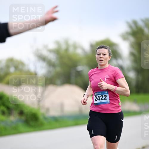 07.04.2024 - 43. Internationalen Wilhelmsburger Insellauf Dr. Thomas Lammeyer http://msf.ph/oto/6046758 07.04.2024 11:08:12 Laufen 2422 meine-sportfotos.de