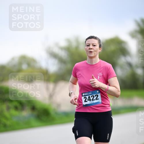 07.04.2024 - 43. Internationalen Wilhelmsburger Insellauf Dr. Thomas Lammeyer http://msf.ph/oto/6046767 07.04.2024 11:08:13 Laufen 3, 2023, 2422 meine-sportfotos.de