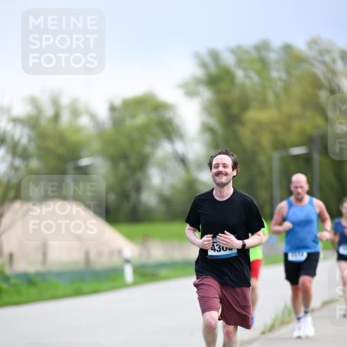 07.04.2024 - 43. Internationalen Wilhelmsburger Insellauf Dr. Thomas Lammeyer http://msf.ph/oto/6046773 07.04.2024 11:08:23 Laufen 430 meine-sportfotos.de