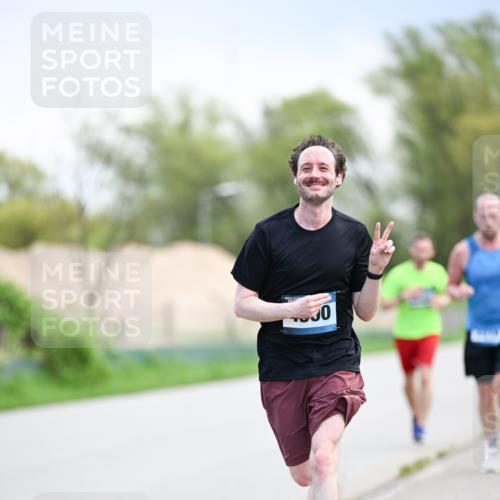 07.04.2024 - 43. Internationalen Wilhelmsburger Insellauf Dr. Thomas Lammeyer http://msf.ph/oto/6046795 07.04.2024 11:08:24 Laufen  meine-sportfotos.de