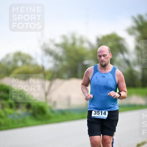 07.04.2024 - 43. Internationalen Wilhelmsburger Insellauf Dr. Thomas Lammeyer http://msf.ph/oto/6046829 07.04.2024 11:08:27 Laufen 3514 meine-sportfotos.de