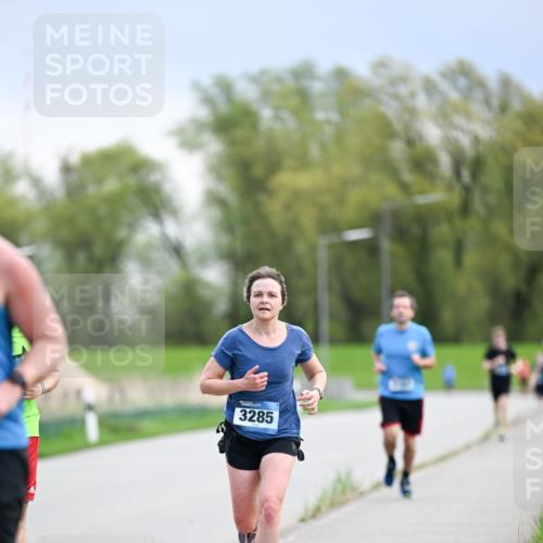 07.04.2024 - 43. Internationalen Wilhelmsburger Insellauf Dr. Thomas Lammeyer http://msf.ph/oto/6046833 07.04.2024 11:08:28 Laufen 3285 meine-sportfotos.de