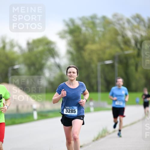 07.04.2024 - 43. Internationalen Wilhelmsburger Insellauf Dr. Thomas Lammeyer http://msf.ph/oto/6046841 07.04.2024 11:08:29 Laufen 3285 meine-sportfotos.de