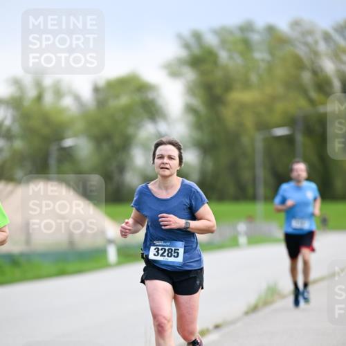 07.04.2024 - 43. Internationalen Wilhelmsburger Insellauf Dr. Thomas Lammeyer http://msf.ph/oto/6046849 07.04.2024 11:08:30 Laufen 3285 meine-sportfotos.de
