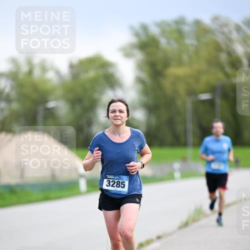 07.04.2024 - 43. Internationalen Wilhelmsburger Insellauf Dr. Thomas Lammeyer http://msf.ph/oto/6046851 07.04.2024 11:08:30 Laufen 3285 meine-sportfotos.de