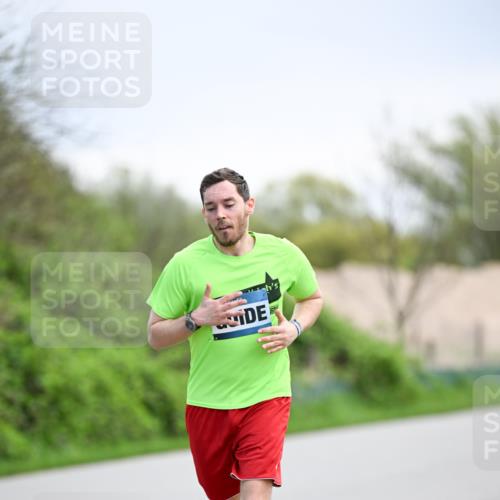 07.04.2024 - 43. Internationalen Wilhelmsburger Insellauf Dr. Thomas Lammeyer http://msf.ph/oto/6046855 07.04.2024 11:08:30 Laufen  meine-sportfotos.de