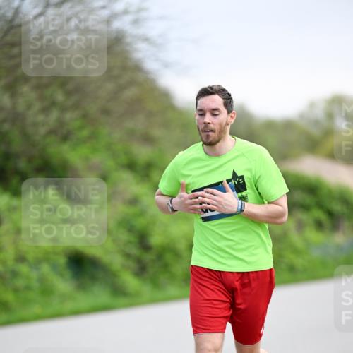 07.04.2024 - 43. Internationalen Wilhelmsburger Insellauf Dr. Thomas Lammeyer http://msf.ph/oto/6046861 07.04.2024 11:08:31 Laufen  meine-sportfotos.de