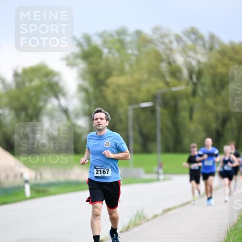 07.04.2024 - 43. Internationalen Wilhelmsburger Insellauf Dr. Thomas Lammeyer http://msf.ph/oto/6046866 07.04.2024 11:08:33 Laufen 2167 meine-sportfotos.de