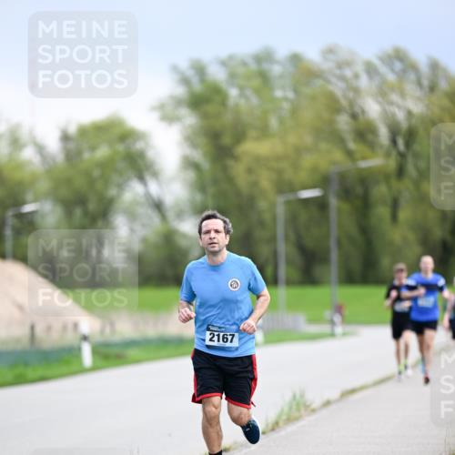 07.04.2024 - 43. Internationalen Wilhelmsburger Insellauf Dr. Thomas Lammeyer http://msf.ph/oto/6046868 07.04.2024 11:08:33 Laufen 2167 meine-sportfotos.de