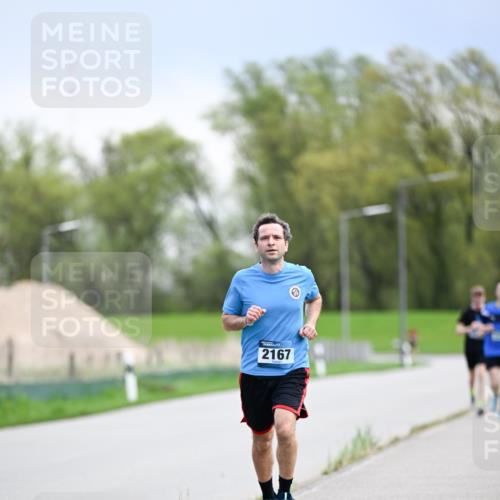 07.04.2024 - 43. Internationalen Wilhelmsburger Insellauf Dr. Thomas Lammeyer http://msf.ph/oto/6046870 07.04.2024 11:08:33 Laufen 2167 meine-sportfotos.de