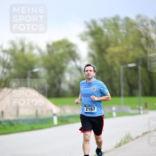 07.04.2024 - 43. Internationalen Wilhelmsburger Insellauf Dr. Thomas Lammeyer http://msf.ph/oto/6046878 07.04.2024 11:08:33 Laufen 2167 meine-sportfotos.de