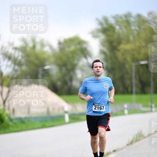 07.04.2024 - 43. Internationalen Wilhelmsburger Insellauf Dr. Thomas Lammeyer http://msf.ph/oto/6046882 07.04.2024 11:08:33 Laufen 2167 meine-sportfotos.de