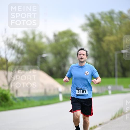 07.04.2024 - 43. Internationalen Wilhelmsburger Insellauf Dr. Thomas Lammeyer http://msf.ph/oto/6046886 07.04.2024 11:08:34 Laufen 2167 meine-sportfotos.de