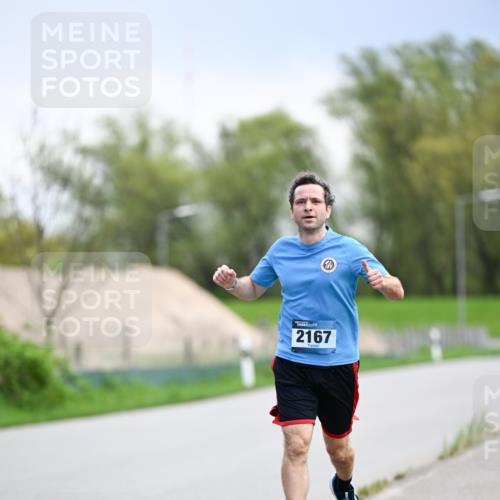07.04.2024 - 43. Internationalen Wilhelmsburger Insellauf Dr. Thomas Lammeyer http://msf.ph/oto/6046888 07.04.2024 11:08:34 Laufen 2167 meine-sportfotos.de