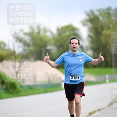 07.04.2024 - 43. Internationalen Wilhelmsburger Insellauf Dr. Thomas Lammeyer http://msf.ph/oto/6046892 07.04.2024 11:08:34 Laufen 2167 meine-sportfotos.de