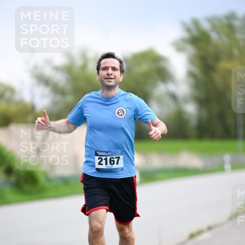 07.04.2024 - 43. Internationalen Wilhelmsburger Insellauf Dr. Thomas Lammeyer http://msf.ph/oto/6046907 07.04.2024 11:08:35 Laufen 2167 meine-sportfotos.de