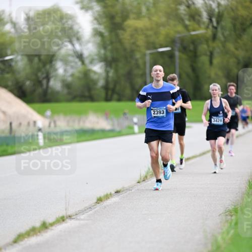 07.04.2024 - 43. Internationalen Wilhelmsburger Insellauf Dr. Thomas Lammeyer http://msf.ph/oto/6046913 07.04.2024 11:08:39 Laufen 2393, 3429 meine-sportfotos.de