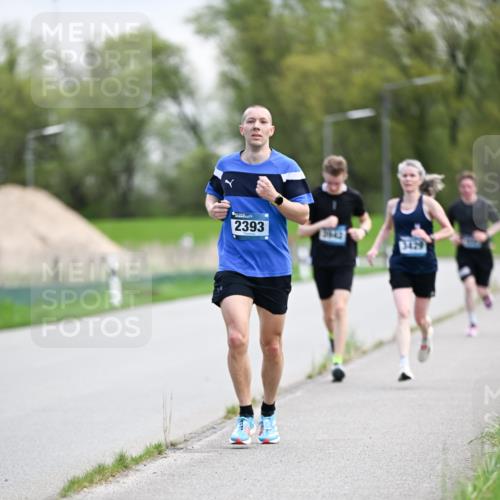07.04.2024 - 43. Internationalen Wilhelmsburger Insellauf Dr. Thomas Lammeyer http://msf.ph/oto/6046920 07.04.2024 11:08:41 Laufen 2393, 215, 442 meine-sportfotos.de