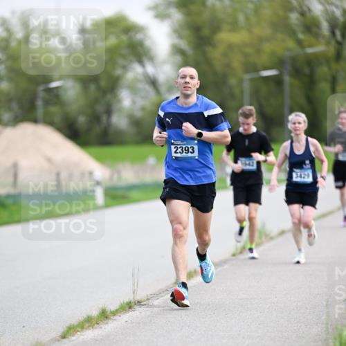 07.04.2024 - 43. Internationalen Wilhelmsburger Insellauf Dr. Thomas Lammeyer http://msf.ph/oto/6046922 07.04.2024 11:08:41 Laufen 2393, 315, 42, 3429 meine-sportfotos.de