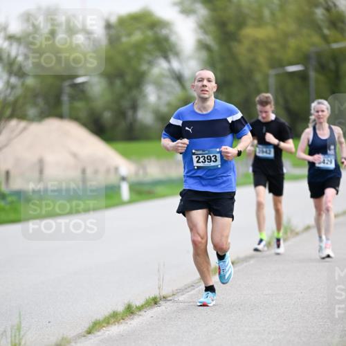 07.04.2024 - 43. Internationalen Wilhelmsburger Insellauf Dr. Thomas Lammeyer http://msf.ph/oto/6046924 07.04.2024 11:08:41 Laufen 2393, 30, 42, 9429 meine-sportfotos.de