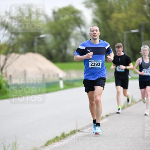 07.04.2024 - 43. Internationalen Wilhelmsburger Insellauf Dr. Thomas Lammeyer http://msf.ph/oto/6046926 07.04.2024 11:08:41 Laufen 2393, 3429 meine-sportfotos.de