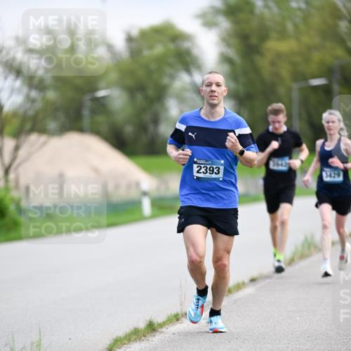 07.04.2024 - 43. Internationalen Wilhelmsburger Insellauf Dr. Thomas Lammeyer http://msf.ph/oto/6046930 07.04.2024 11:08:42 Laufen 2393, 3429 meine-sportfotos.de