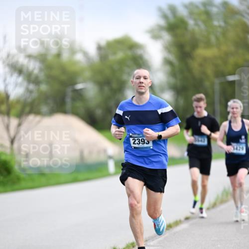 07.04.2024 - 43. Internationalen Wilhelmsburger Insellauf Dr. Thomas Lammeyer http://msf.ph/oto/6046934 07.04.2024 11:08:42 Laufen 2395, 140, 3429 meine-sportfotos.de
